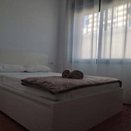 Ap4Us B1 - Apartment For Us - Sightseeing & Beach Near To Barcelona Badalona Exterior photo